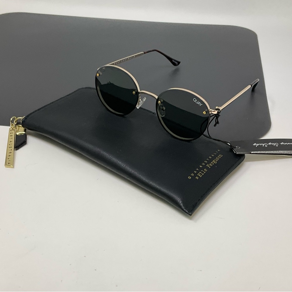 Quay Australia Farrah x Elle Ferguson Sunglasses with case